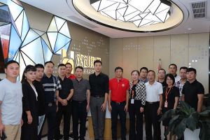 欢迎宜春市团委书记、商会及青企等一行领导莅临开云官方网页版,开云（中国）
人力集团指导